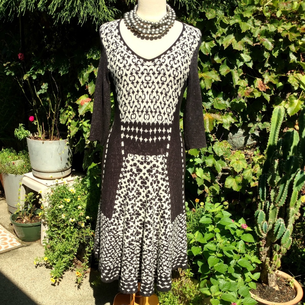 NIC+ZOE blk, wht & purple knit twirl dress